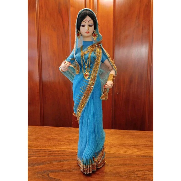 VTG Beautiful Details Handmade Indian Woman Saree Traditional Wearing Doll - Picture 3 of 13